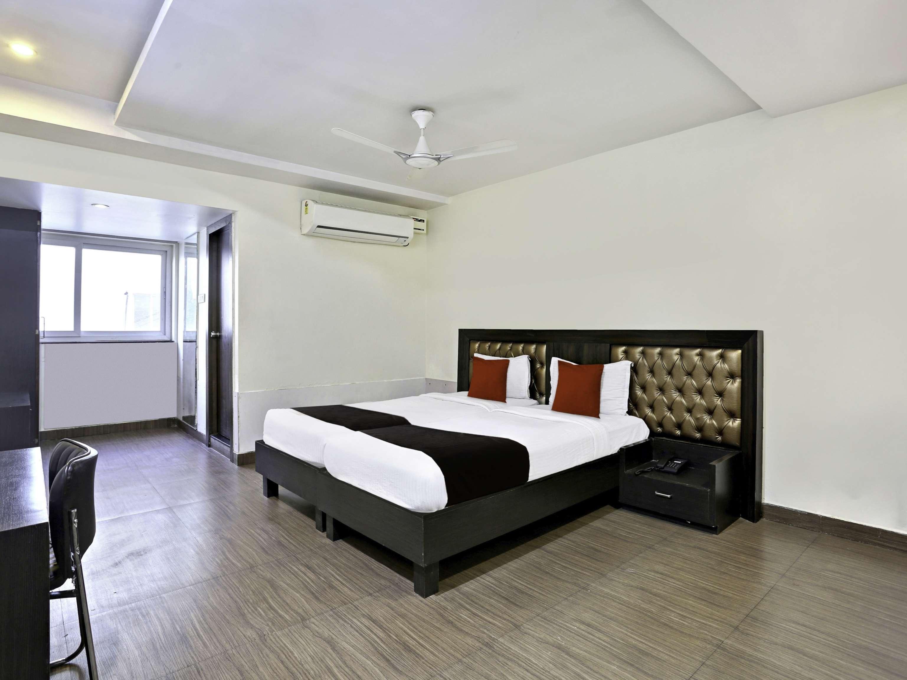 Townhouse Halcyon Deccan Inn Near Shilparamam Kondapur  Luaran gambar