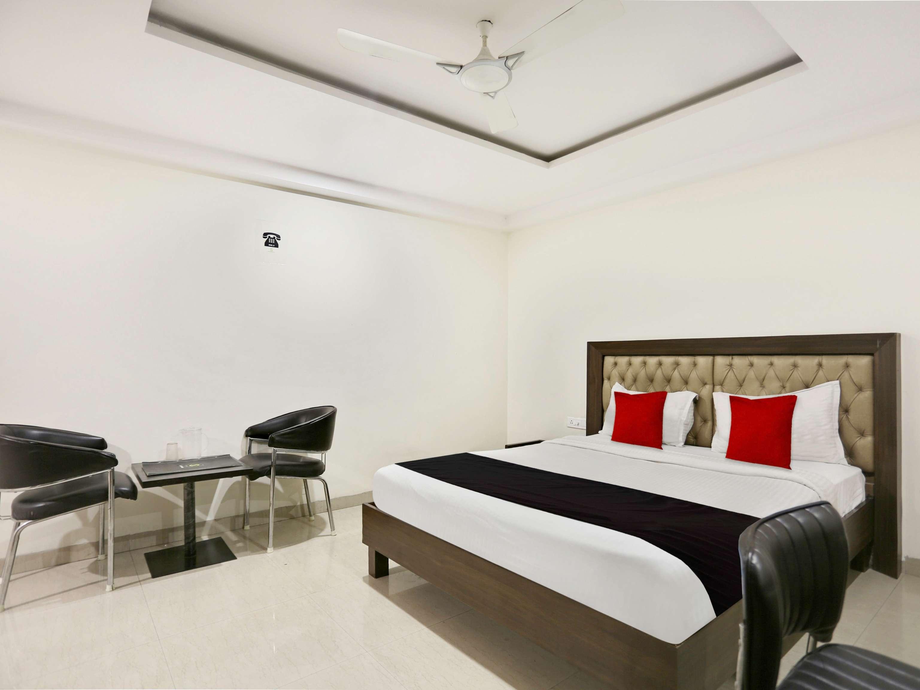 Townhouse Halcyon Deccan Inn Near Shilparamam Kondapur  Luaran gambar