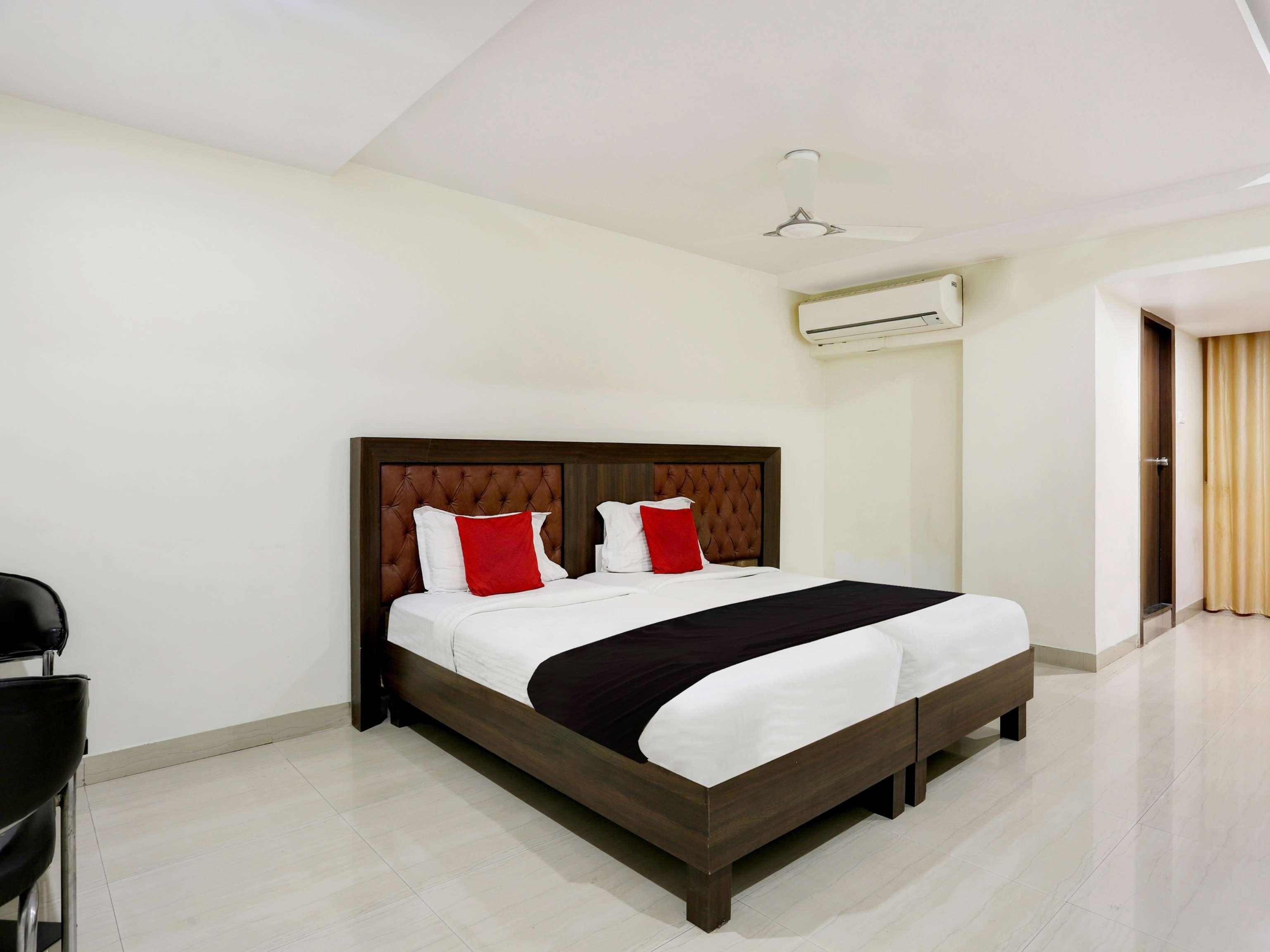 Townhouse Halcyon Deccan Inn Near Shilparamam Kondapur  Luaran gambar