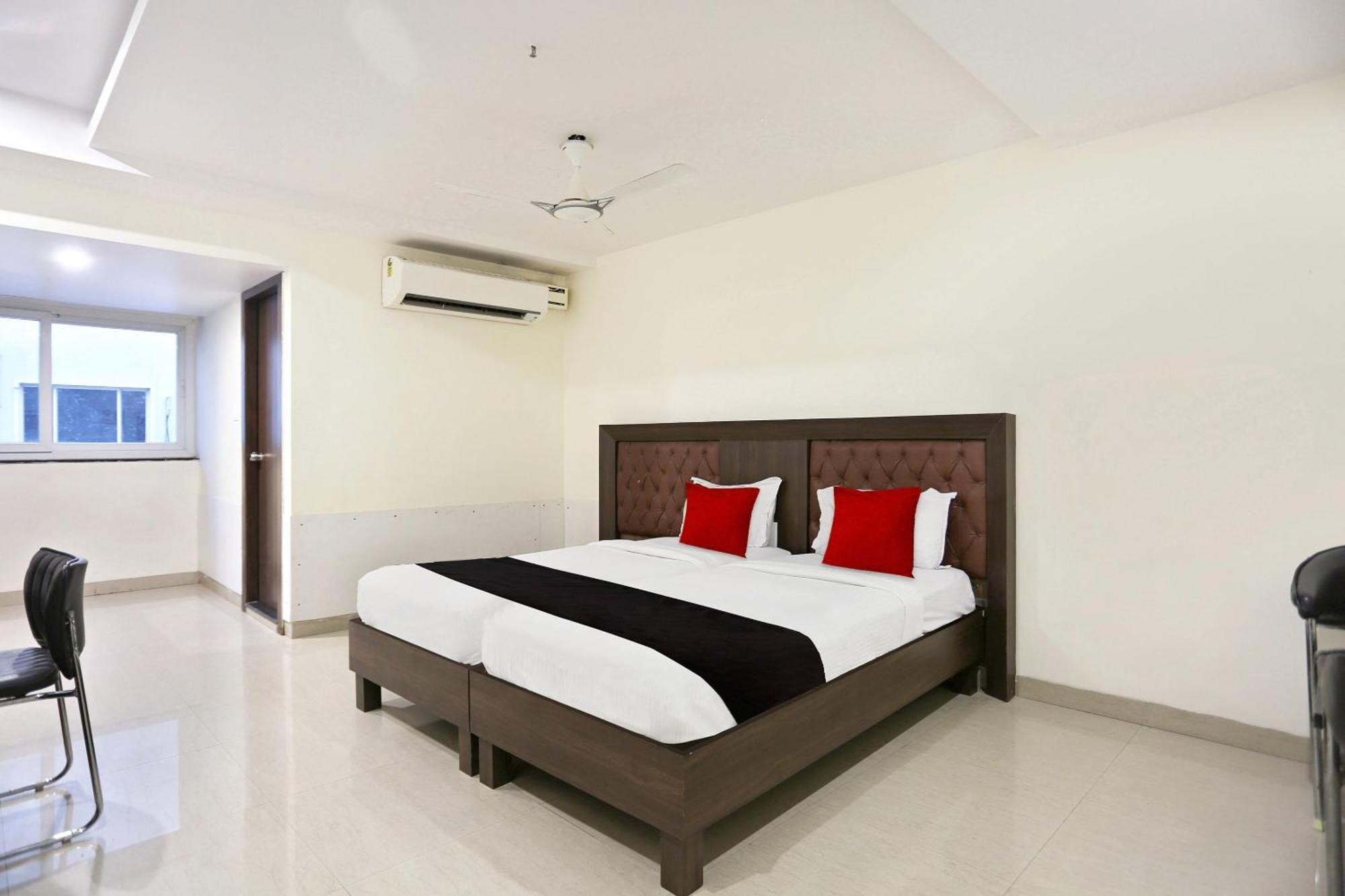Townhouse Halcyon Deccan Inn Near Shilparamam Kondapur  Luaran gambar