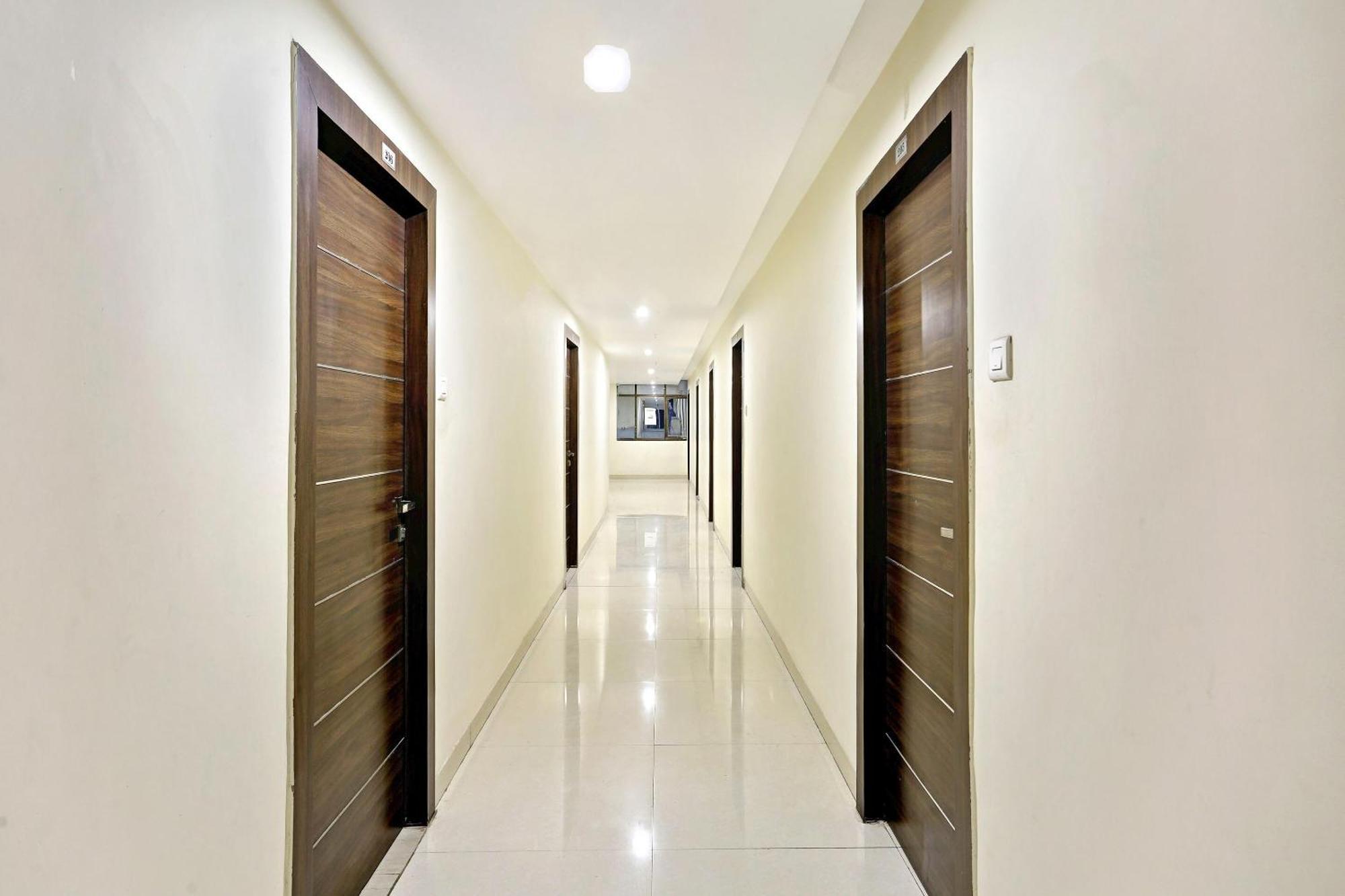 Townhouse Halcyon Deccan Inn Near Shilparamam Kondapur  Luaran gambar