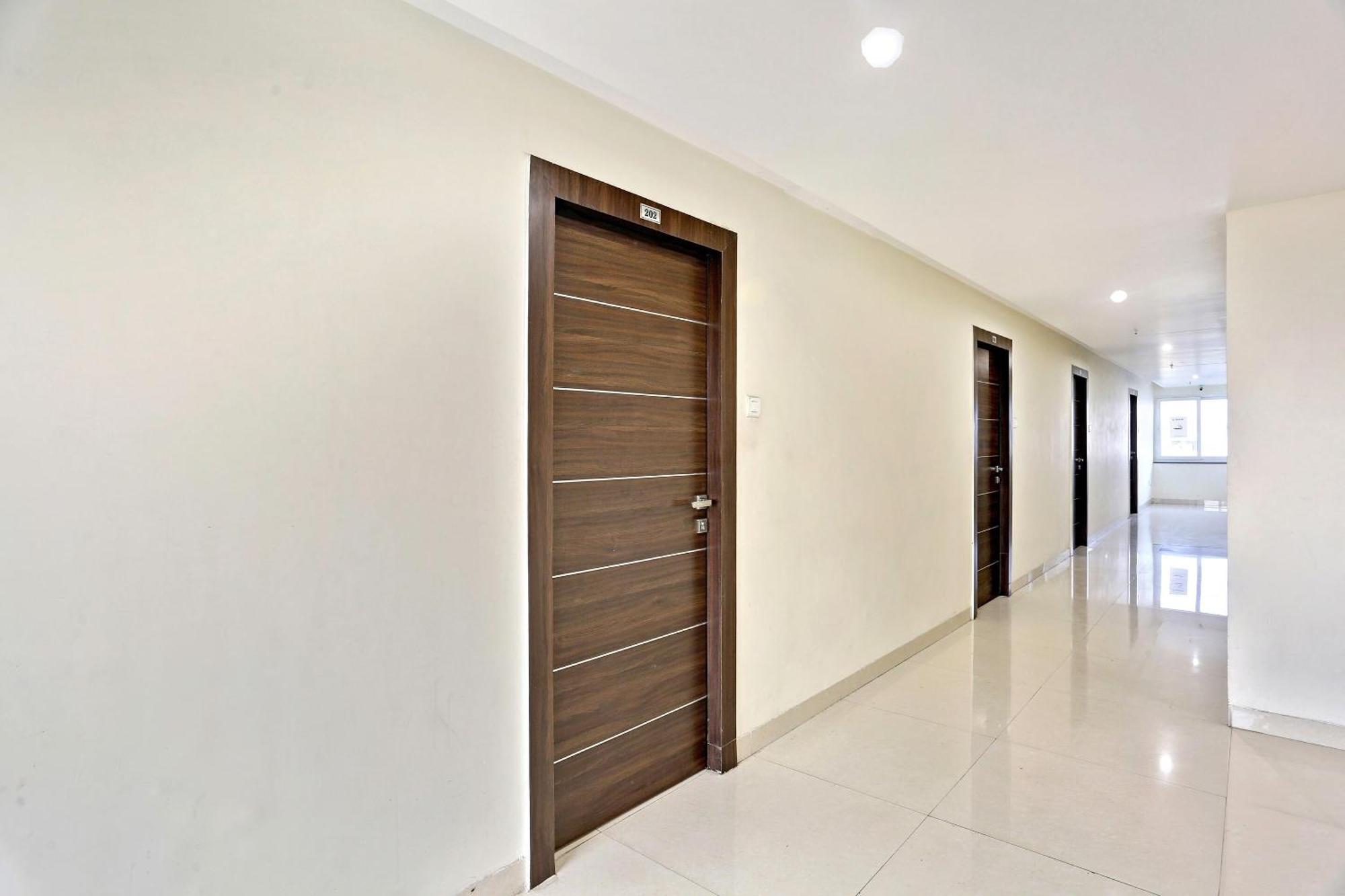 Townhouse Halcyon Deccan Inn Near Shilparamam Kondapur  Luaran gambar