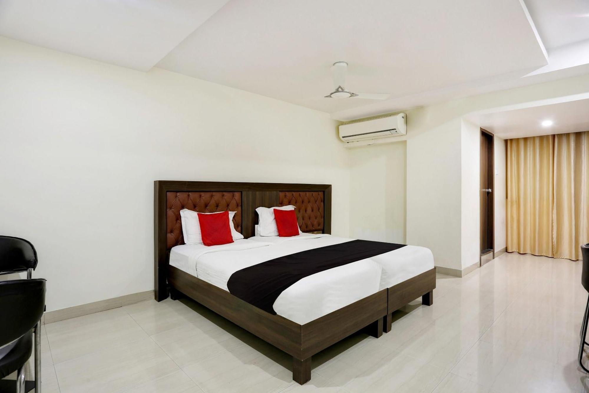 Townhouse Halcyon Deccan Inn Near Shilparamam Kondapur  Luaran gambar