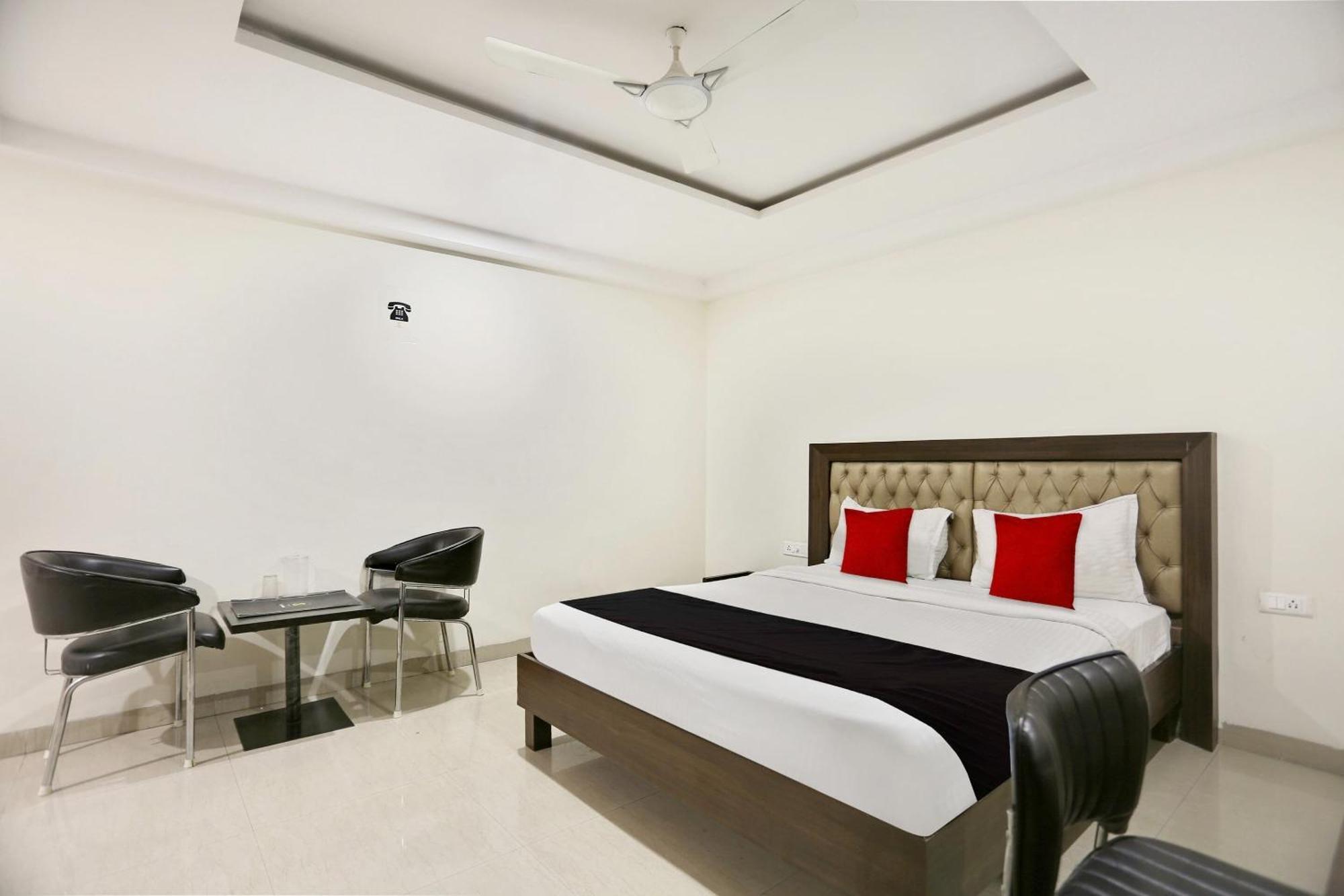 Townhouse Halcyon Deccan Inn Near Shilparamam Kondapur  Luaran gambar